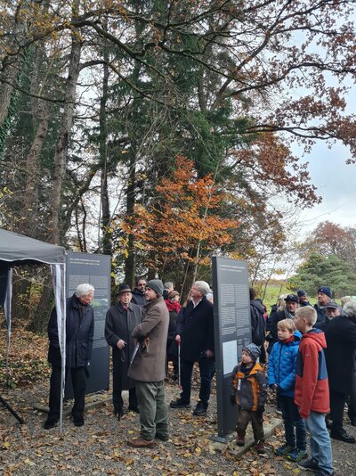 „GeDENKzeit“ am KZ-Friedhof Utting