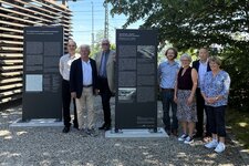 Neue Infotafeln am Gedenkort „Rampe“ Bahnhof Kaufering